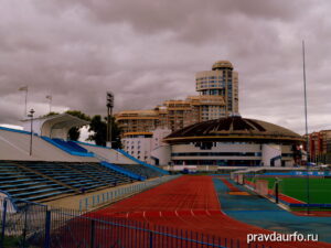 В Екатеринбурге выстрелы прервали матч чемпионата России по хоккею на траве